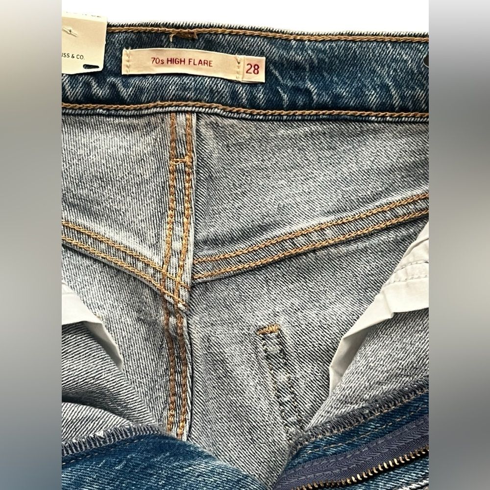 Levi’s NWT Premium 70s High Rise Flare Size 28 Free People Disco Bell Bottom - Picture 9 of 13